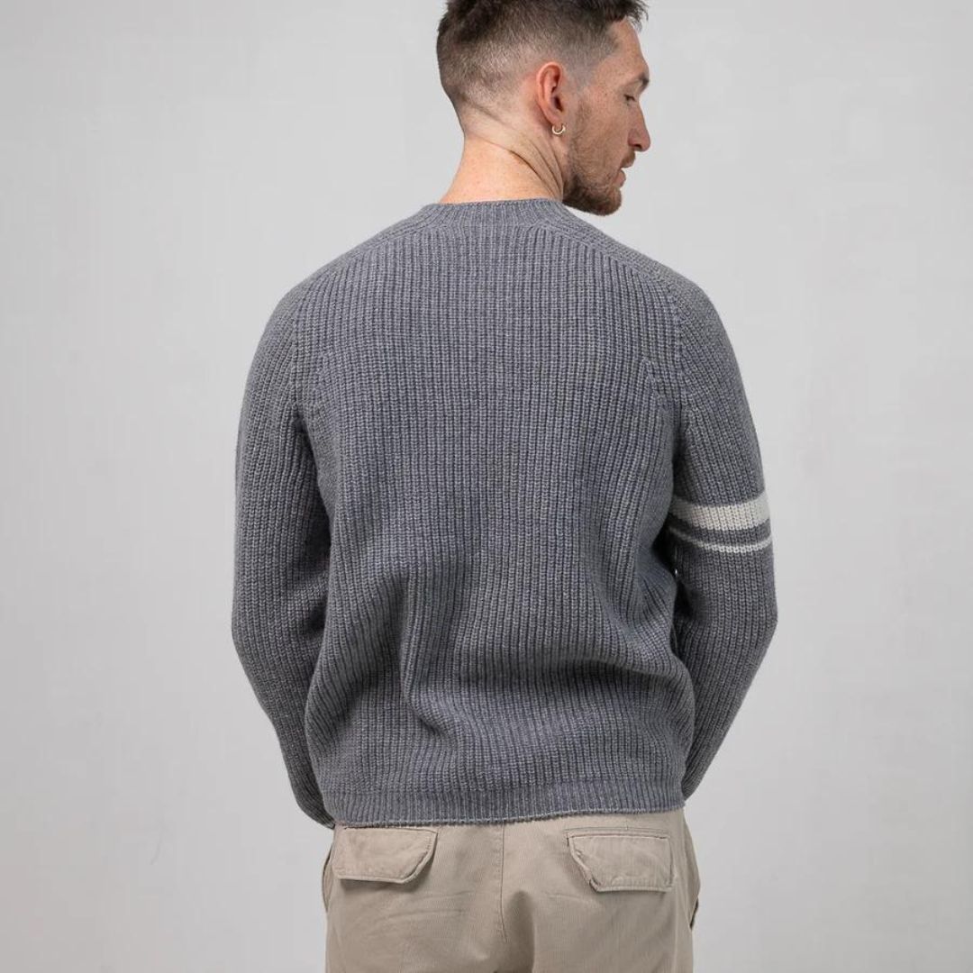 Reiner Rundhals Pullover